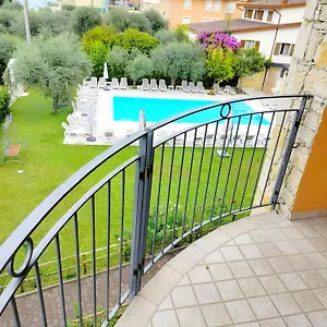 Isabella Brenzone sul Garda